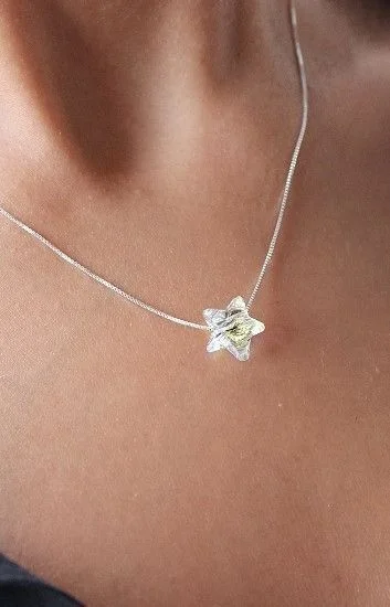Collar con Cadena Veneziana y Dije de Estrella de Crystal Aurora Borea