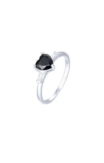 Anillo con Cubic en forma de Corazon