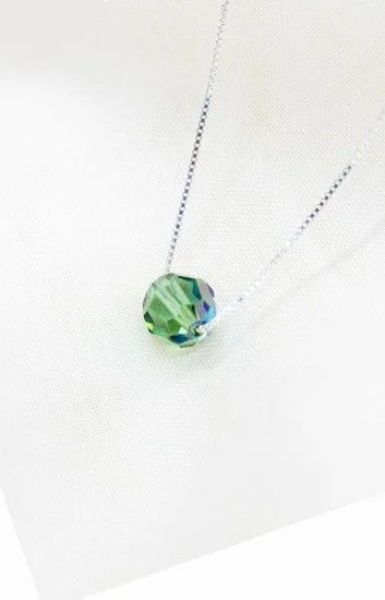 Collar con Cadena Veneziana y Dije Ball 8mm Erinite
