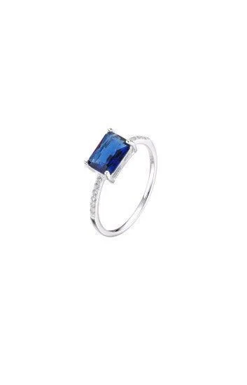Anillo de Cubic Cuadrado con Circones
