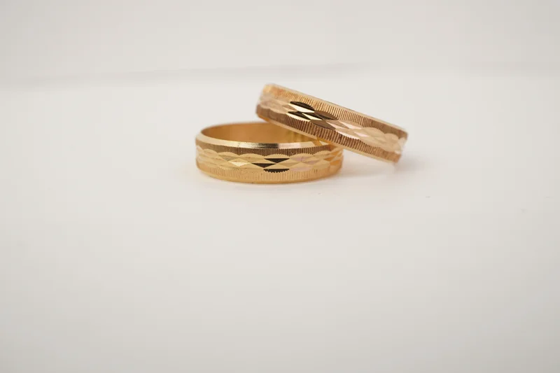Alianzas de oro 18 kt modelo 835